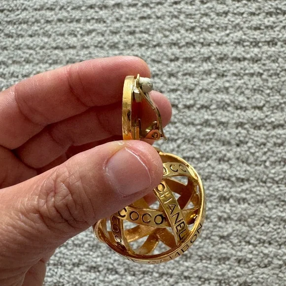 Vintage Authentic Chanel Earrings - Picture 5 of 9